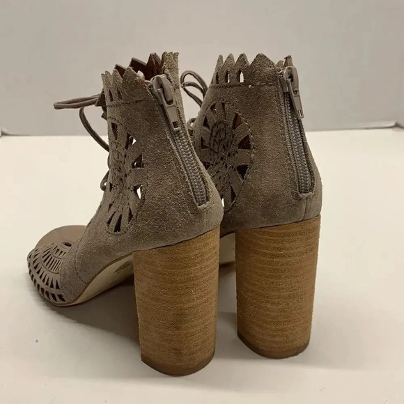 Jeffrey Campbell Cordia Peep Toe Heels Laser Cut Suede High Heels Ankle Size 6.5 - Picture 4 of 12